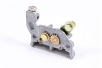 Choke actuating mechanism